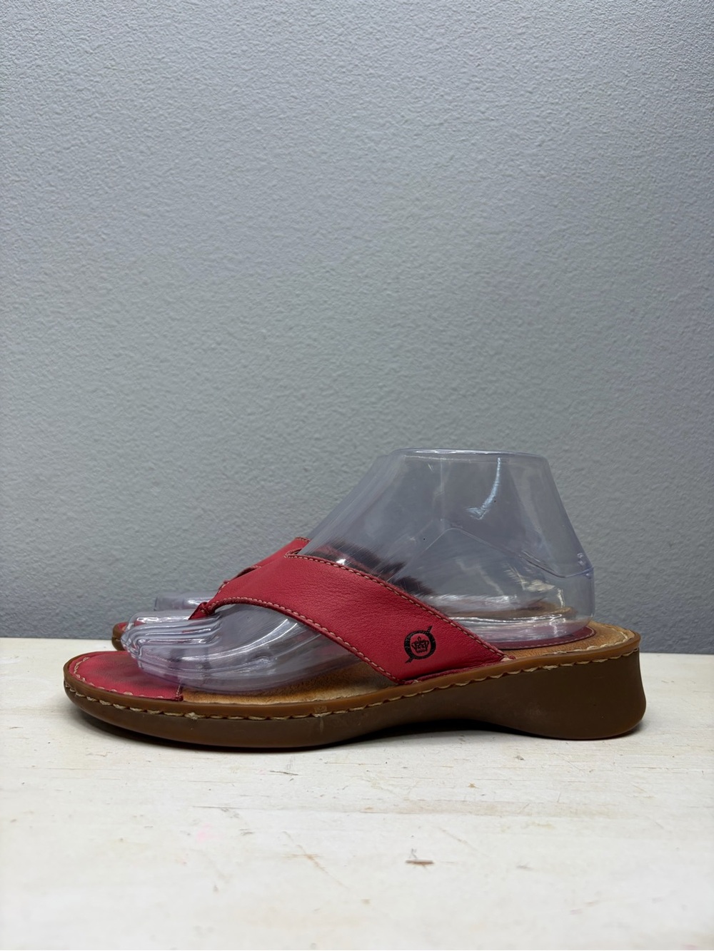 Born Red Leather Thong Sandals Size 10